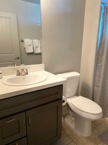 Apartamento Brand New, Spacious 2 Br With Full Kitchen And Free Parking