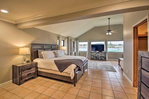 Lakefront Hot Springs Home With Grill And 2 Docks