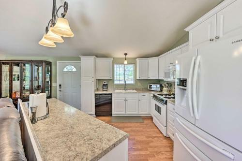 Serene Retreat With Deck, Grill, Trails Nearby!