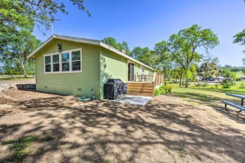 Serene Retreat With Deck, Grill, Trails Nearby!