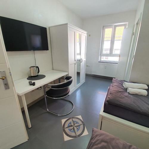 Hostal Pension Bad Soden / Apartment And Rooms