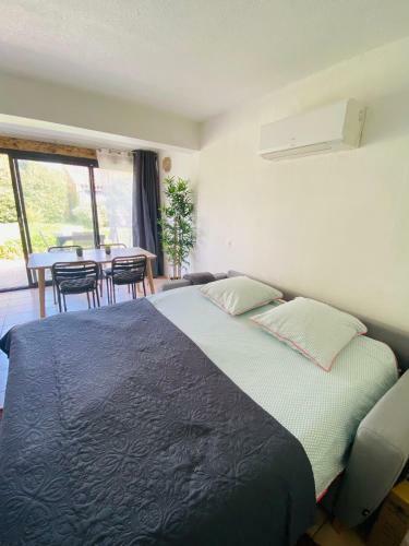 Apartamento Appart Dans R�sidence Avec Piscine � Arles