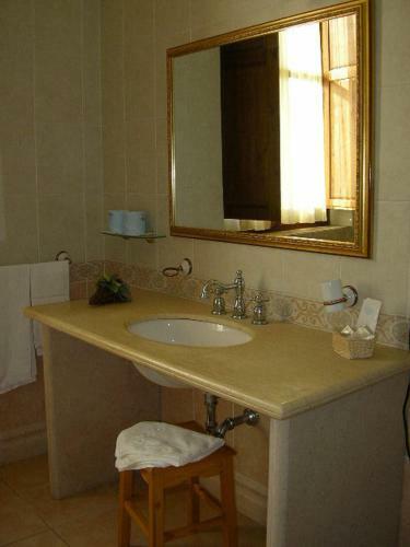 Hotel Tavernola - Locanda Di Campagna