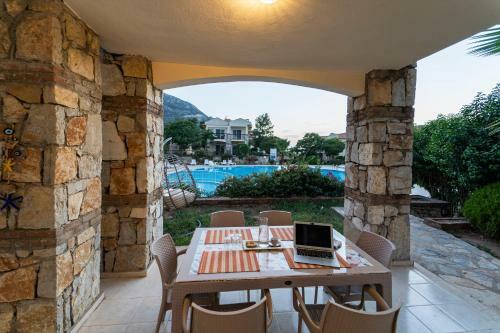 Emerald Villa In �l�deniz