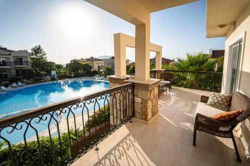 Emerald Villa In �l�deniz