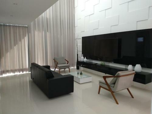 Casa Alto Padr�o 7 Su�tes - Guarajuba