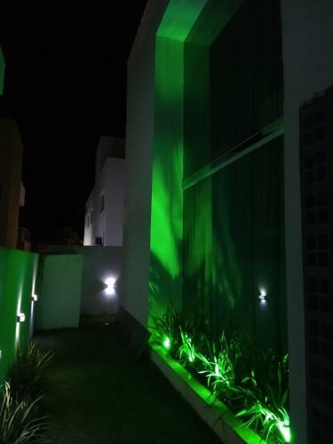 Casa Alto Padr�o 7 Su�tes - Guarajuba