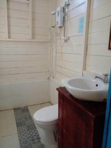 Hostal Chalet Cempaka Inn