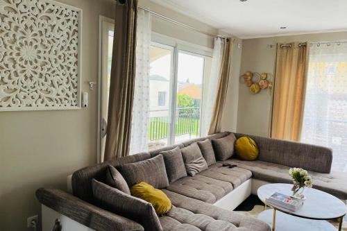 Nice 147 M2 With Garden-terrace-pool And Garage