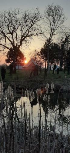 Tente Bell Au Camping Hautoreille