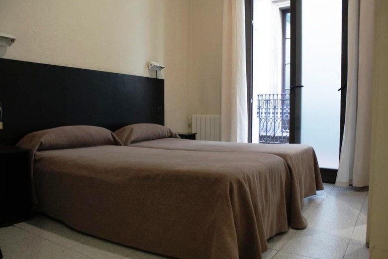 Hostal Baires
