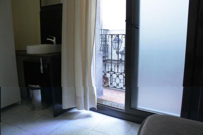 Hostal Baires