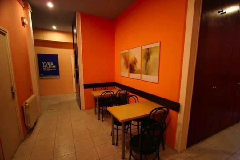 Hostal Baires