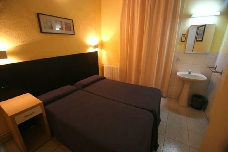 Hostal Baires