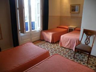 Hostal Center Inn