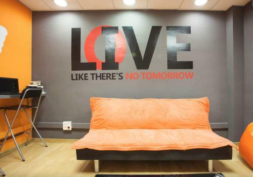 Holidaysbcn Hostel