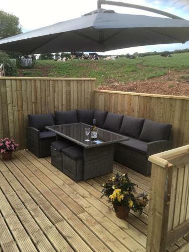 ?annie?- Warm Caravan, Farm Stay, Near Beaches
