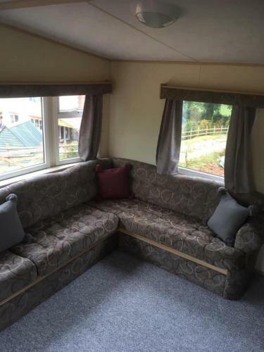 ?annie?- Warm Caravan, Farm Stay, Near Beaches