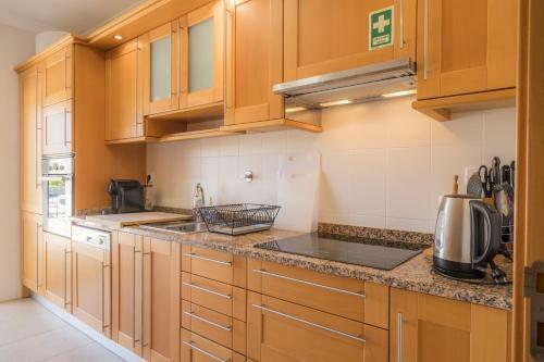Beach Apartment With Pool In Porto De Mos, Lagos
