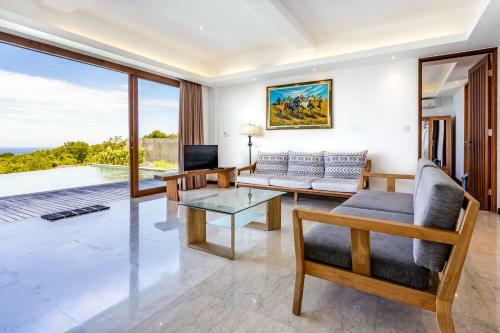 Modern Ocean-view Private Villa
