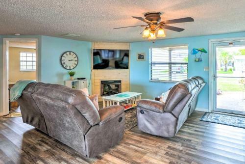 Colorful Hudson Home On Canal With Boat Dock!