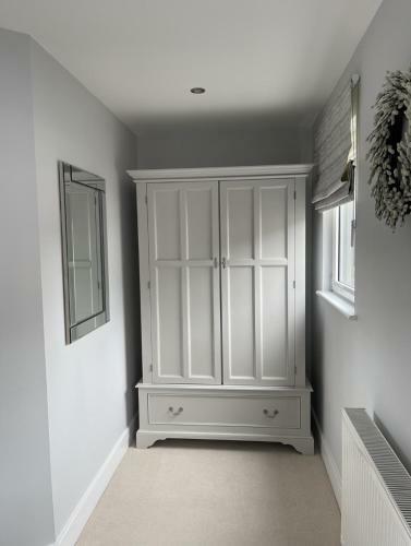 Olive House- 4 Bedroom Property On The Harbour!