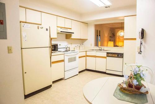 Clubview Country Club Condo