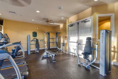 Vc6-106 3 Bedroom Great Location Lakeview