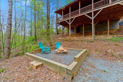 Autumns Hollow - Adorable Rustic Log Cabin Lake View, Pet Friendly