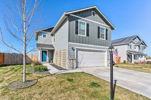 Stunning Nampa Home Nearby Park With Fire Pit!