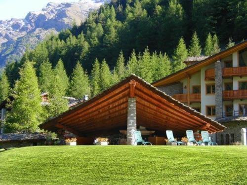 Notre Maison Hotels-chalets De Tradition
