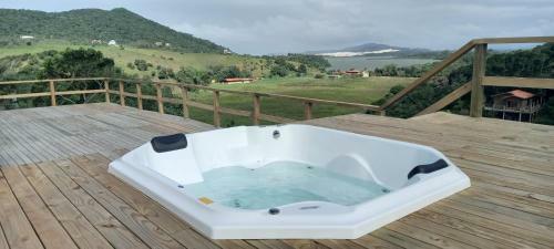 Villa Santorini Praia Do Rosa Com Piscina E Jacuzzi