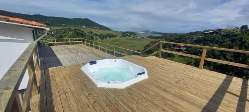 Villa Santorini Praia Do Rosa Com Piscina E Jacuzzi