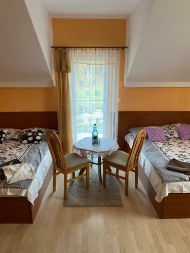 Hostal G�rski Raj Pokoje Go?cinne