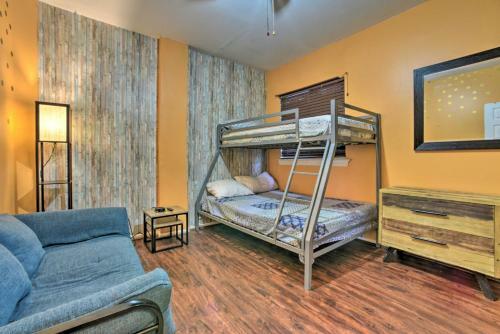 Stylish Apartment With Fireplace And 3 Smart Tvs