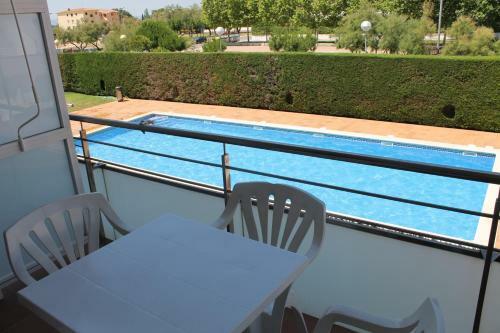 Apartment In L'estartit 450 M From The Beach