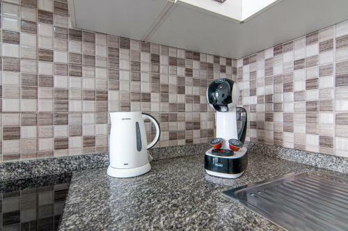 Central 2 Bedroom Apartment Playa De Las Americas