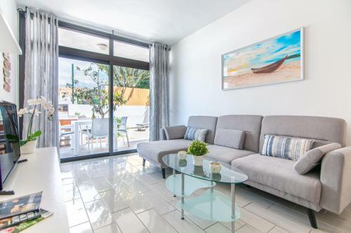 Central 2 Bedroom Apartment Playa De Las Americas