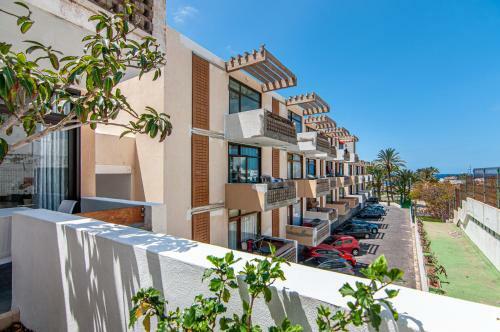 Central 2 Bedroom Apartment Playa De Las Americas
