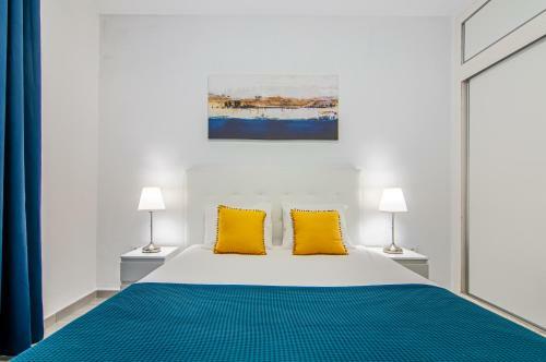 Central 2 Bedroom Apartment Playa De Las Americas