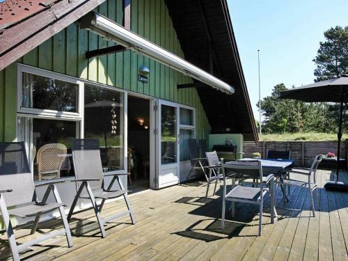 Three-bedroom Holiday Home In Bl�vand 47