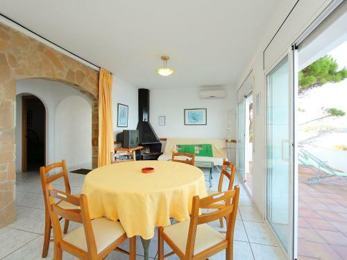 Holiday Home Casa Don Quijote Llanca