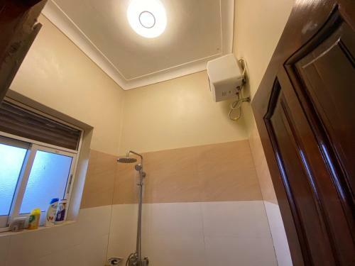 Modern Apartment In Kampala With Free Wi-fi