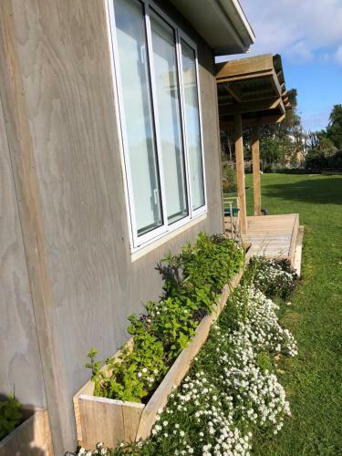 Apartamento @taradise-opunake - Eco-friendly Coastal Hideaway