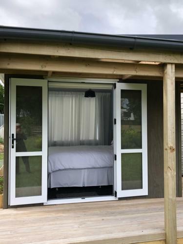 Apartamento @taradise-opunake - Eco-friendly Coastal Hideaway