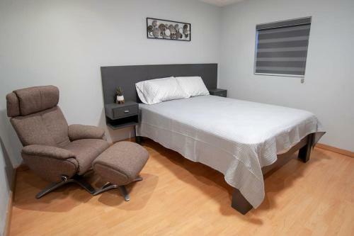 Downtown, Clean & Equiped 1-floor 3-bedroom House