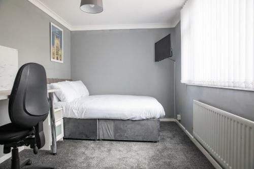 Impeccable 2-bed Home Close To City Centre!!
