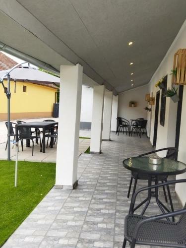 Hostal Cseng? Vend�gh�z