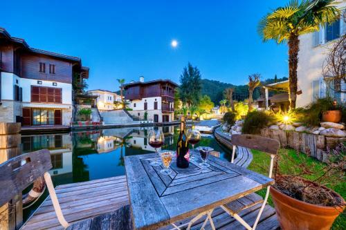 Portville Canal Side Villas 66 (3br)