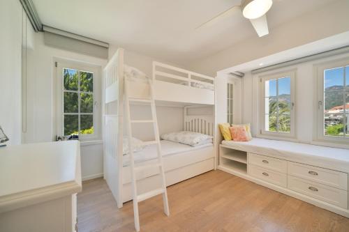 Portville Canal Side Villas 66 (3br)